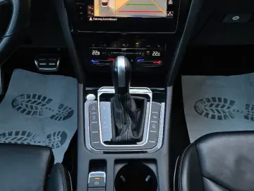 VW Arteon 2.0 TDI DSG 4M 3x R-Line Pano DCC 360 H&K