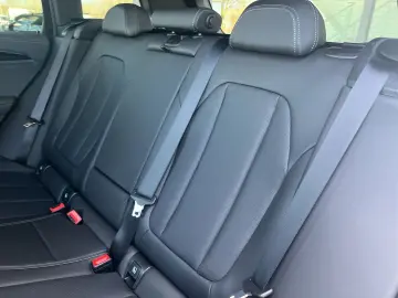 BMW X3 xDrive 30i M Sportpaket AHK Navi Laserlicht