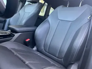 BMW X3 xDrive 30i M Sportpaket AHK Navi Laserlicht