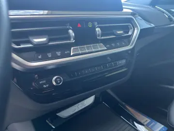 BMW X3 xDrive 30i M Sportpaket AHK Navi Laserlicht