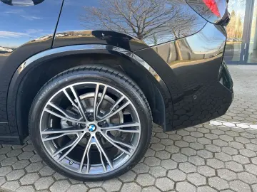 BMW X3 xDrive 30i M Sportpaket AHK Navi Laserlicht