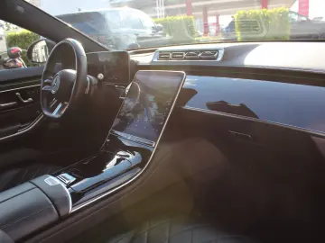 MERCEDES-BENZ S 400 d 4-M L AMG Pano Burm. 3D Digital L. HuD