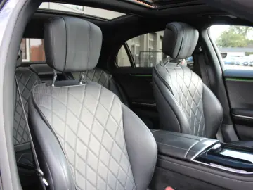 MERCEDES-BENZ S 400 d 4-M L AMG Pano Burm. 3D Digital L. HuD