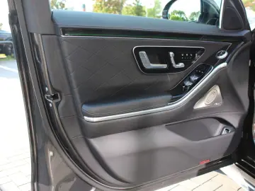 MERCEDES-BENZ S 400 d 4-M L AMG Pano Burm. 3D Digital L. HuD