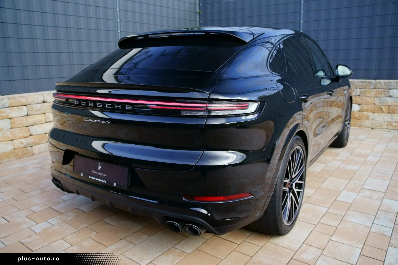 PORSCHE Cayenne Coupe S E-Hybrid SportDesign P-Display