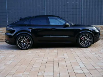 PORSCHE Cayenne Coupe S E-Hybrid SportDesign P-Display
