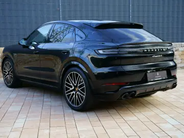 PORSCHE Cayenne Coupe S E-Hybrid SportDesign P-Display