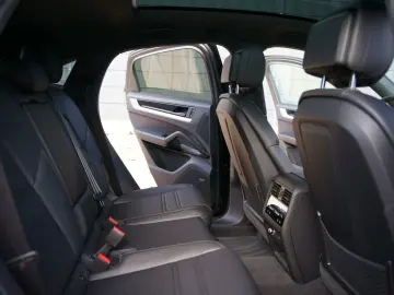 PORSCHE Cayenne Coupe S E-Hybrid SportDesign P-Display
