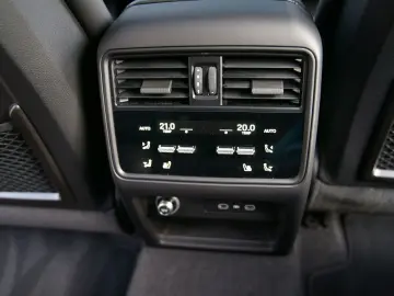 PORSCHE Cayenne Coupe S E-Hybrid SportDesign P-Display