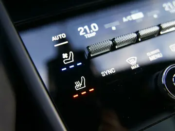 PORSCHE Cayenne Coupe S E-Hybrid SportDesign P-Display