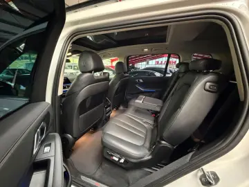 BMW X7 xDrive 40i AHK 7-SITZE 360  PANO MEMORY LASER