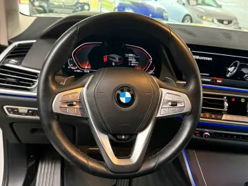 BMW X7 xDrive 40i AHK 7-SITZE 360  PANO MEMORY LASER