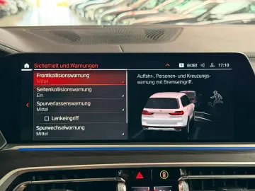 BMW X7 xDrive 40i AHK 7-SITZE 360  PANO MEMORY LASER