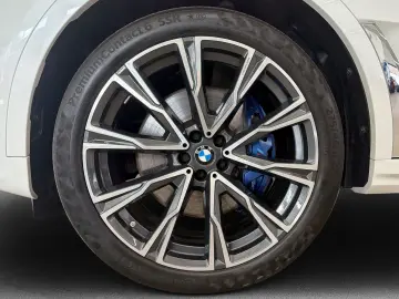 BMW X7 xDrive 40i M SPORT AUTOMATIK LC PROF HuD AHK