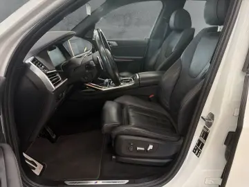 BMW X7 xDrive 40i M SPORT AUTOMATIK LC PROF HuD AHK