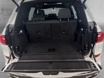 BMW X7 xDrive 40i M SPORT AUTOMATIK LC PROF HuD AHK
