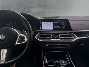 BMW X7 xDrive 40i M SPORT AUTOMATIK LC PROF HuD AHK