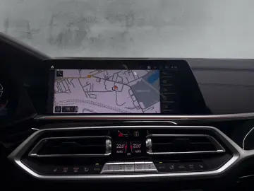 BMW X7 xDrive 40i M SPORT AUTOMATIK LC PROF HuD AHK