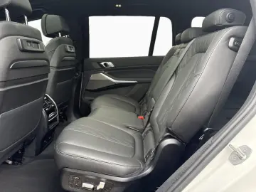 BMW X7 xDr 40d M SPORT NightV Laser KomSi H K 360
