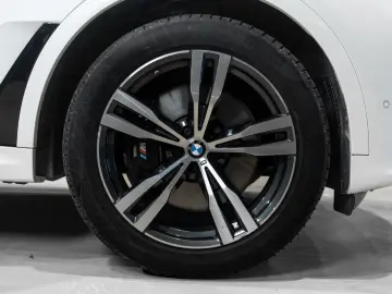 BMW X7 xDrive 40 d M Sport Night Vision 360 Pano
