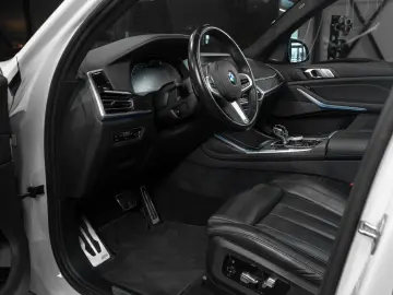 BMW X7 xDrive 40 d M Sport Night Vision 360 Pano