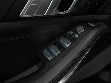 BMW X7 xDrive 40 d M Sport Night Vision 360 Pano