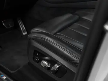 BMW X7 xDrive 40 d M Sport Night Vision 360 Pano
