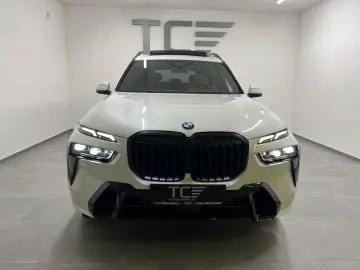 BMW X7 xDrive 40d  Sky Lounge  M Sport  Integral  .