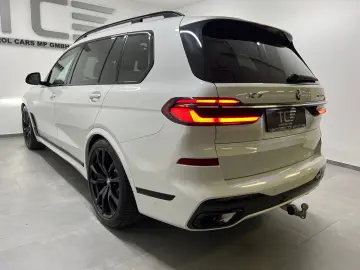 BMW X7 xDrive 40d  Sky Lounge  M Sport  Integral  .