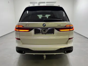 BMW X7 xDrive 40d  Sky Lounge  M Sport  Integral  .