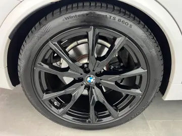 BMW X7 xDrive 40d  Sky Lounge  M Sport  Integral  .