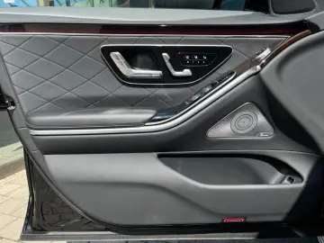 MERCEDES-BENZ S 350 d 4M L AMG DriveP FEnt AR-HUD ChP Pano