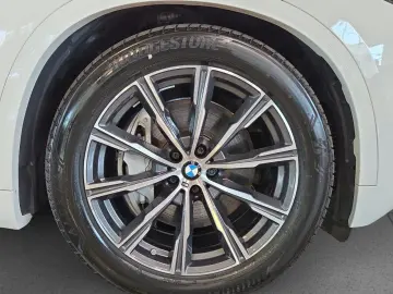 BMW X5 xDr50e M Sport Luft Pano AHK 360 H K HUD Soft