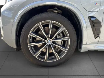 BMW X5 xDr50e M Sport 2-Achs Pano AHK PAPro HUD Soft