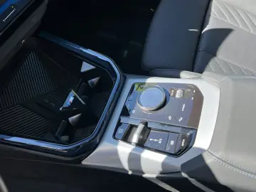 BMW X3 20 xDrive    M-Sport LED DrvAss AHK RFK DAB