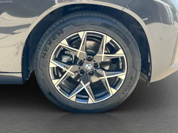 BMW X3 20 xDrive    M-Sport LED DrvAss AHK RFK DAB