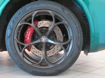 Alfa Romeo Stelvio Quadrifoglio Q4 2.9 Bi-Turbo