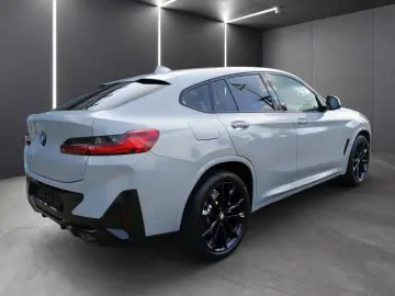 BMW X4 xDrive30i M SPORPAKET PANORAMA HEAD UP