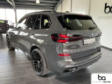 BMW X5 xD 50e M Sport Pro 22  Pano DrivPro Luft AHK