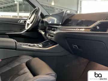 BMW X5 xD 50e M Sport Pro 22  Pano DrivPro Luft AHK