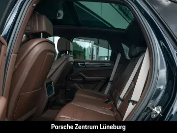 PORSCHE Cayenne Platinum Edition InnoDrive Nachtsicht