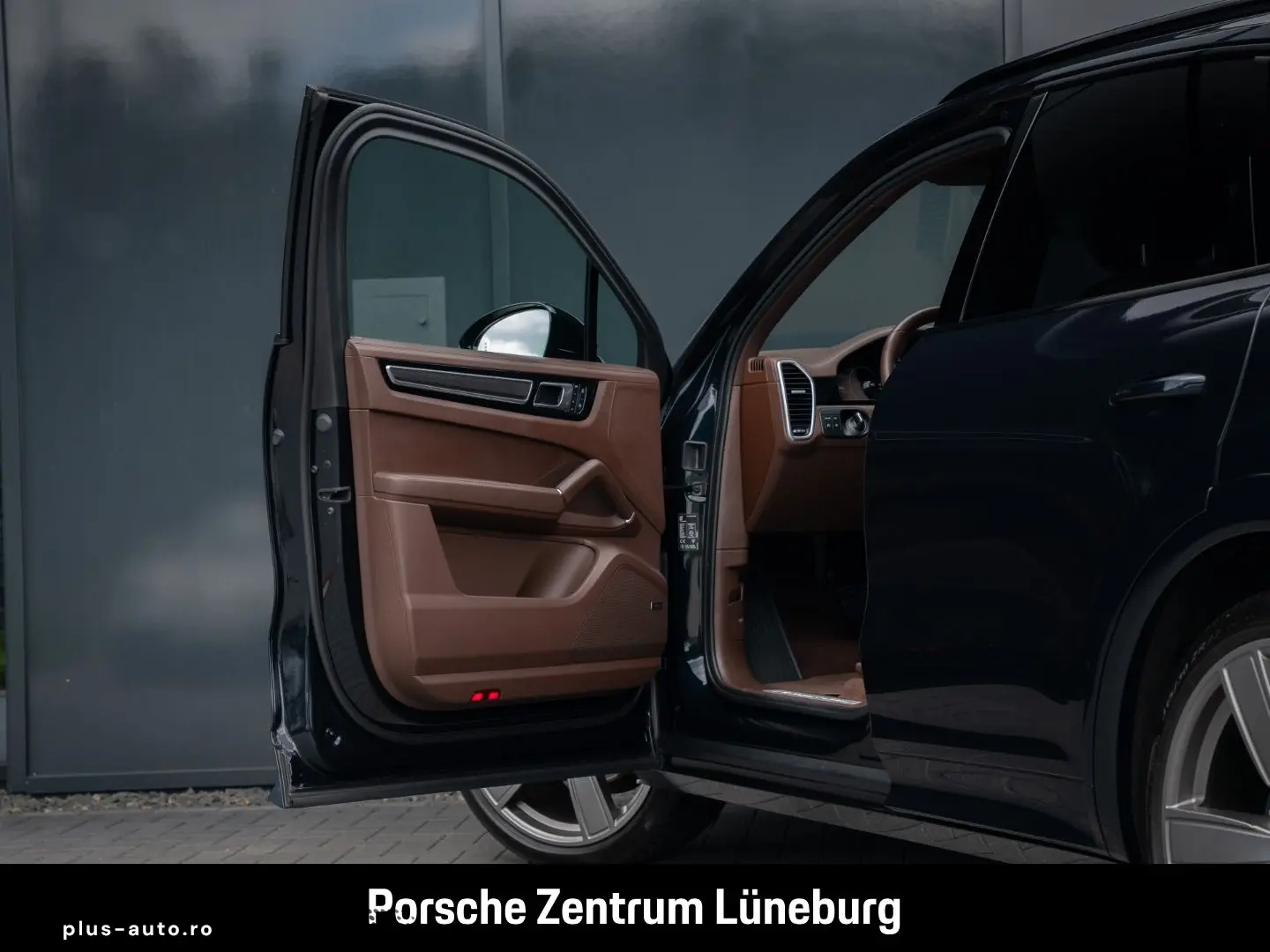 PORSCHE Cayenne Platinum Edition InnoDrive Nachtsicht