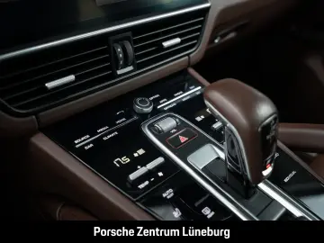 PORSCHE Cayenne Platinum Edition InnoDrive Nachtsicht