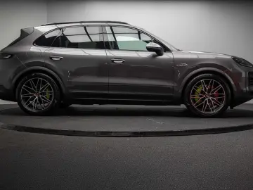 PORSCHE Cayenne  E-HYBRID - 3.0 V6 470 CH