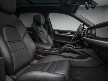 PORSCHE Cayenne  E-HYBRID - 3.0 V6 470 CH