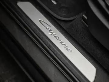 PORSCHE Cayenne  E-HYBRID - 3.0 V6 470 CH