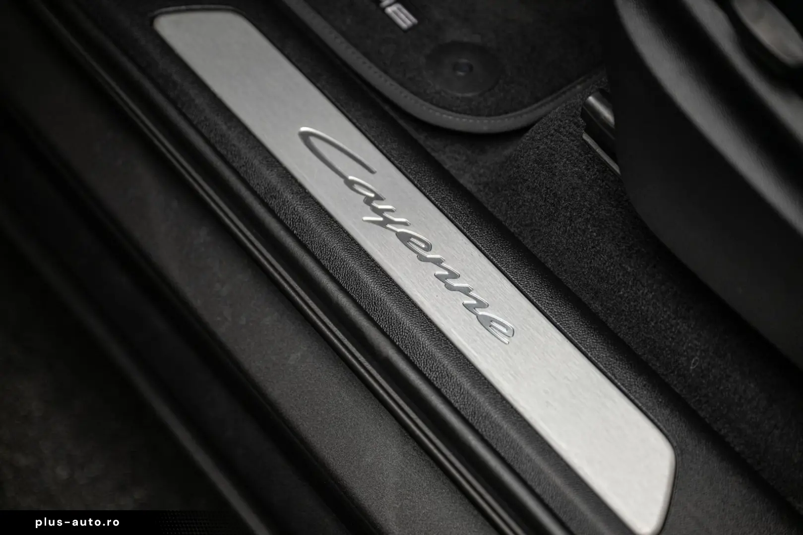 PORSCHE Cayenne  E-HYBRID - 3.0 V6 470 CH