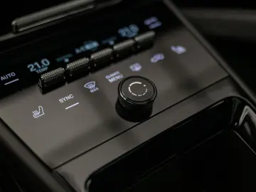 PORSCHE Cayenne  E-HYBRID - 3.0 V6 470 CH