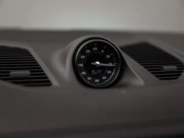 PORSCHE Cayenne  E-HYBRID - 3.0 V6 470 CH