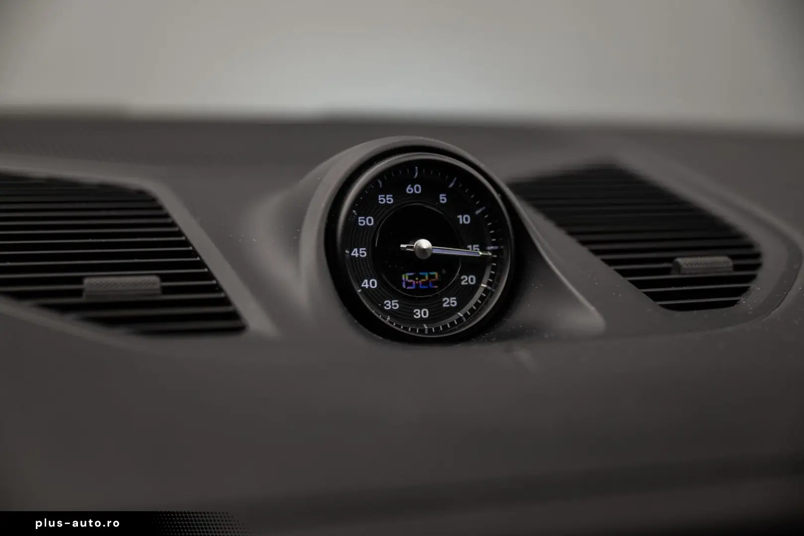 PORSCHE Cayenne  E-HYBRID - 3.0 V6 470 CH